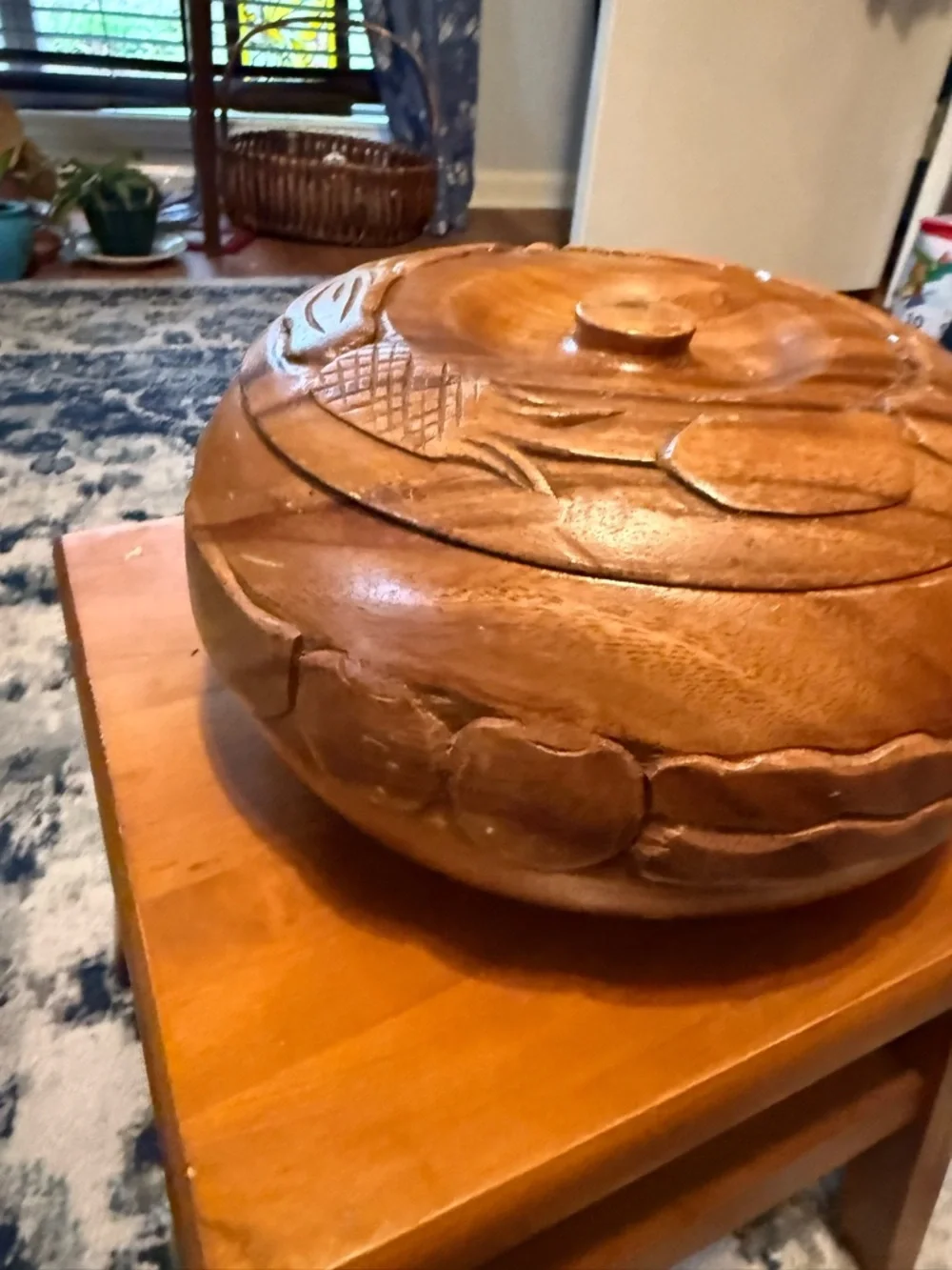 Hand Carved Vintage Wooden Lidded Bowl - Island Motif - READ description